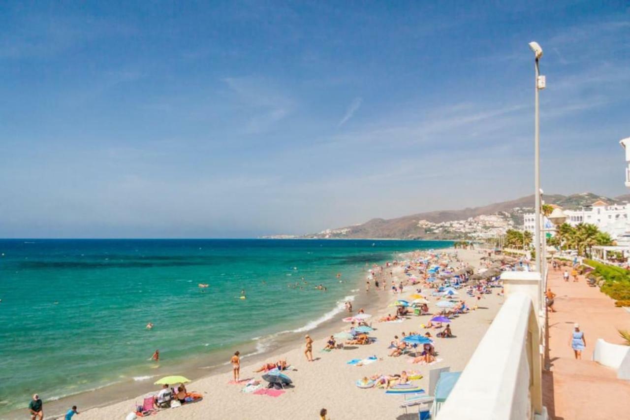 Neptuno Torrecilla Beach Nerja Buitenkant foto